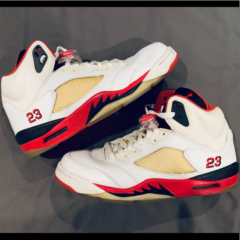 Nike Air Jordan 5 ( V ) “Fire Red” ( 2006 )